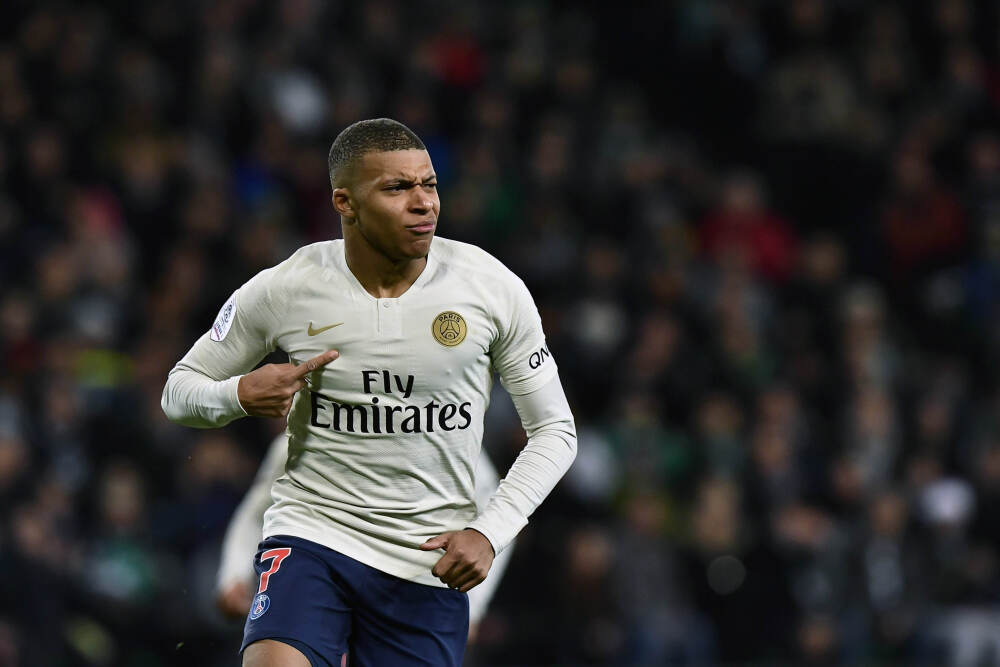 外交部：中美经贸关系的本质是互利共赢